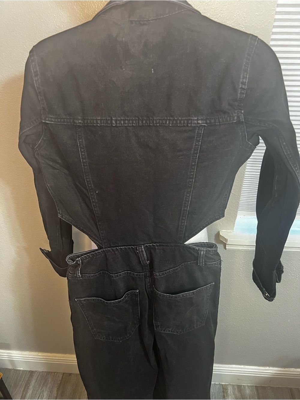 Zara Small Black Denim Jumpsuit Waist Cutouts Long Sleeve Classic Womens
Jean - Picture 13 of 16